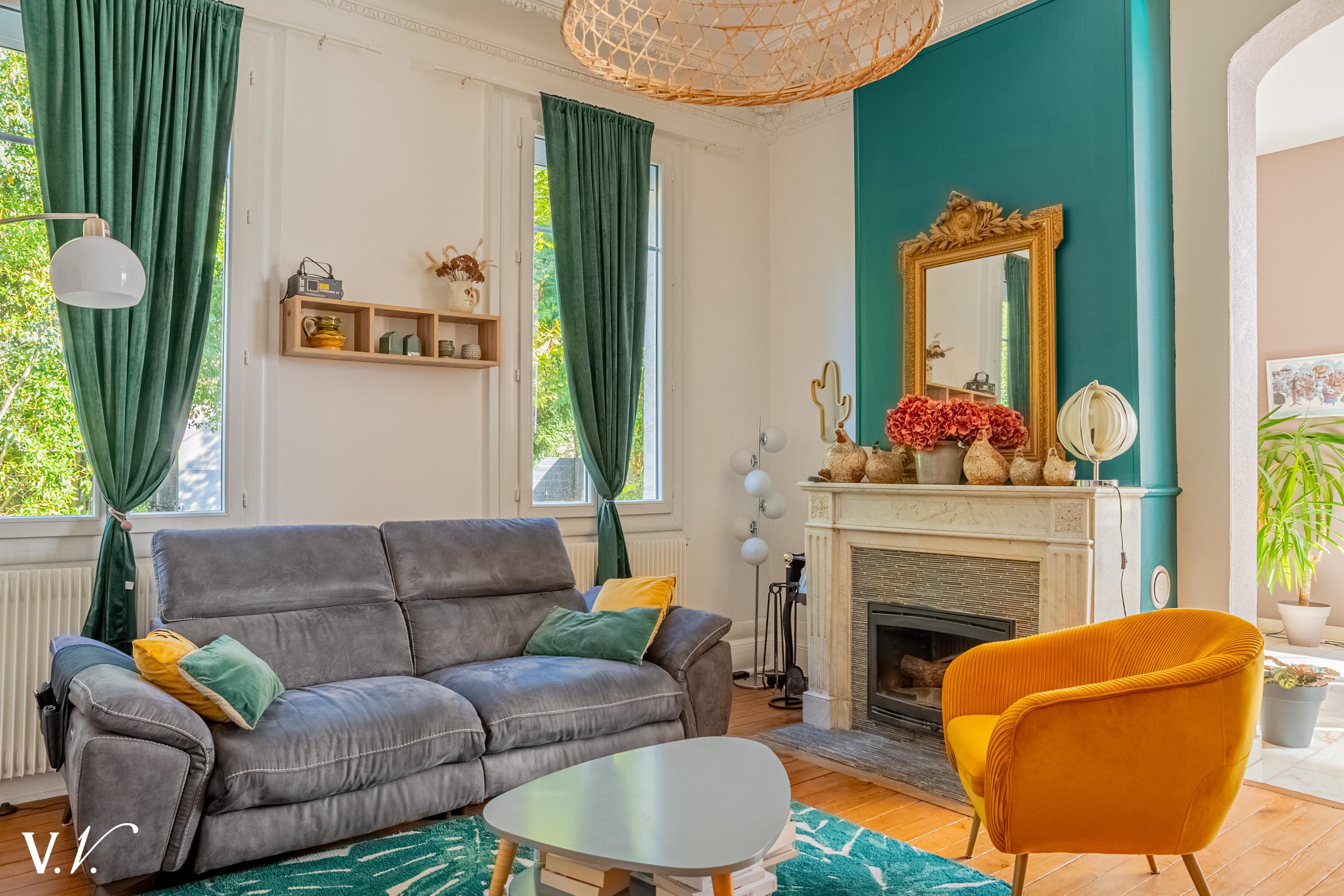 Bien de Prestige à BEGLES, 7 pièces à 1 095 000 €
