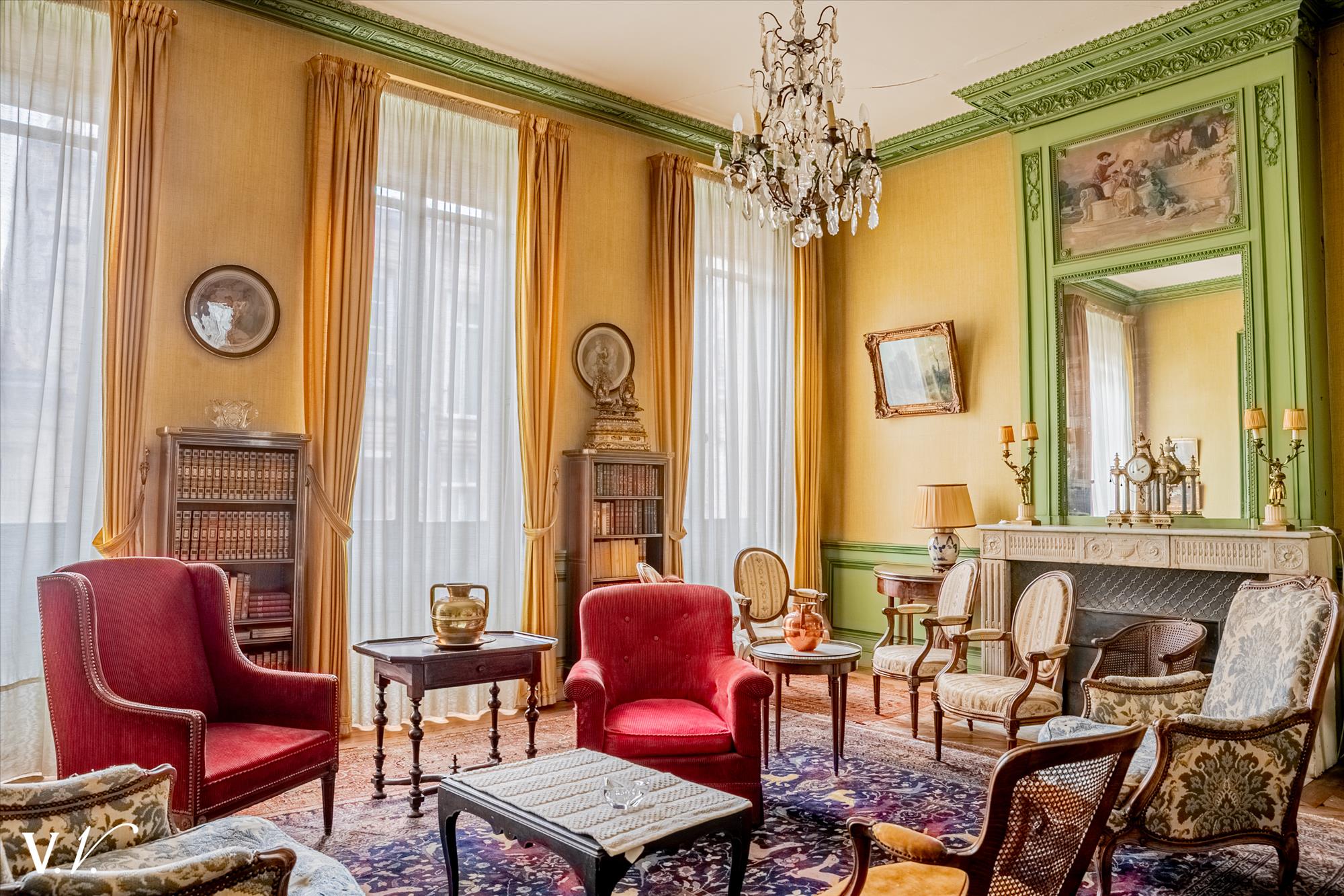 Bien de Prestige à BORDEAUX, 18 pièces à 1 933 000 €