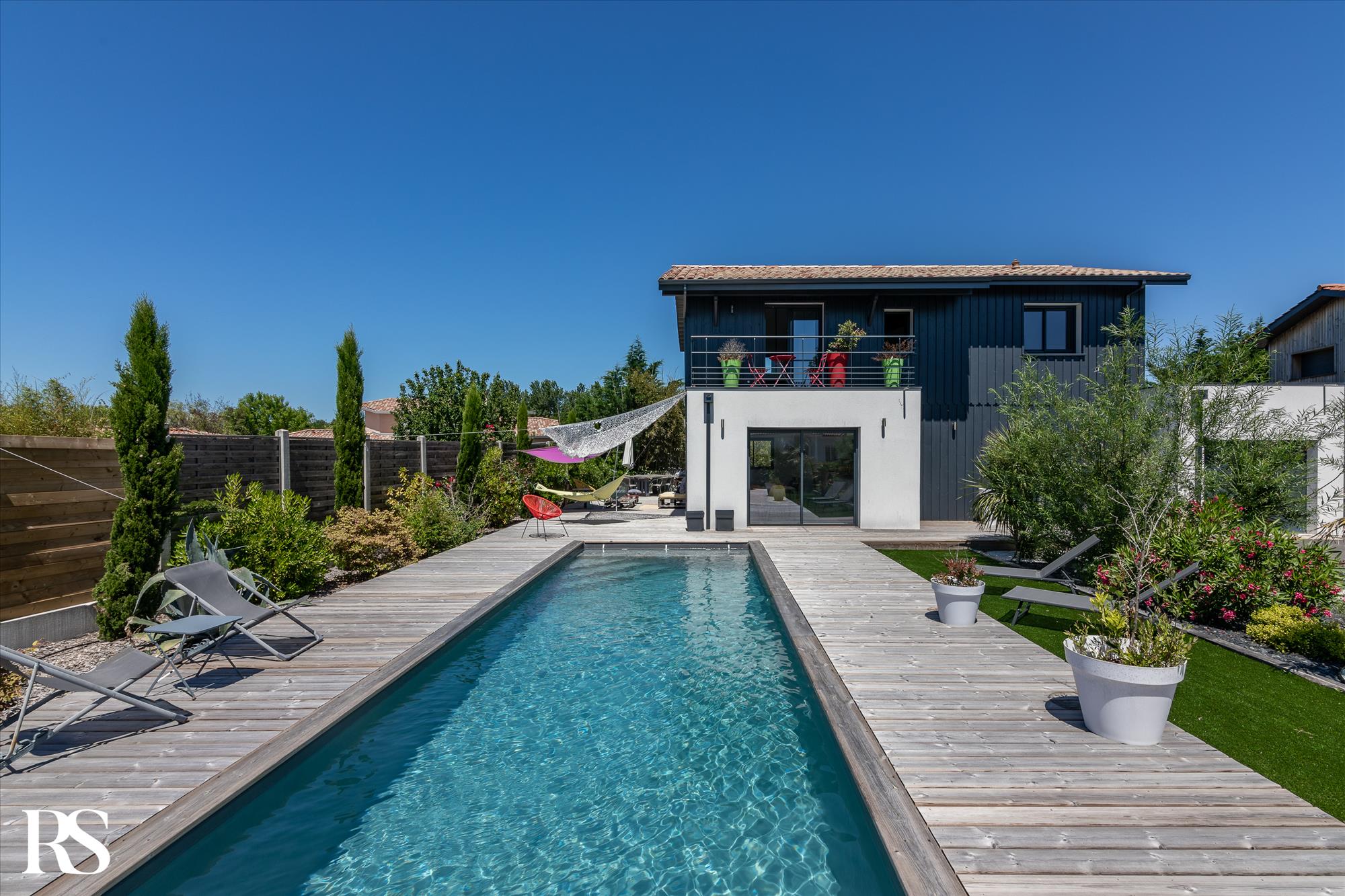 Les Bordes Villa d'architecte avec piscine Achat à Realy Smart