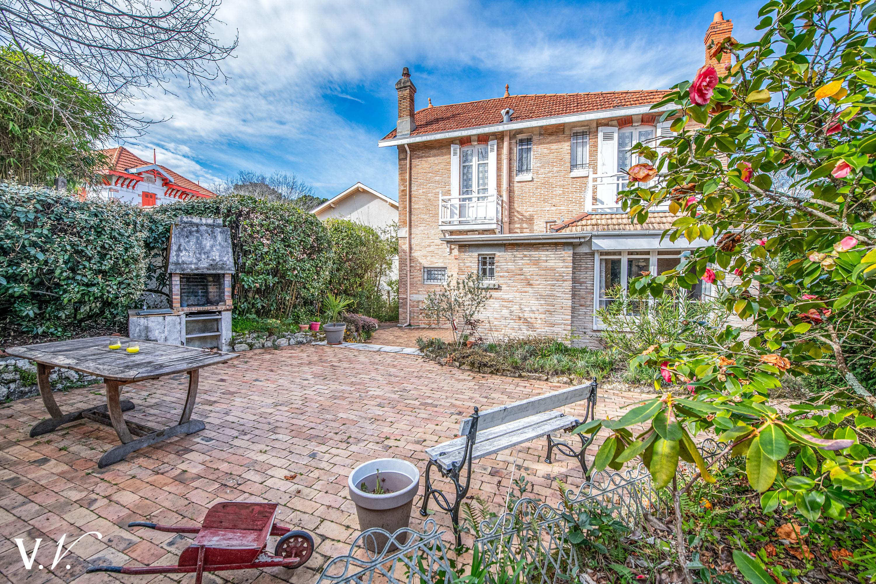 Bien de Prestige à ARCACHON, 7 pièces à 1 684 000 €