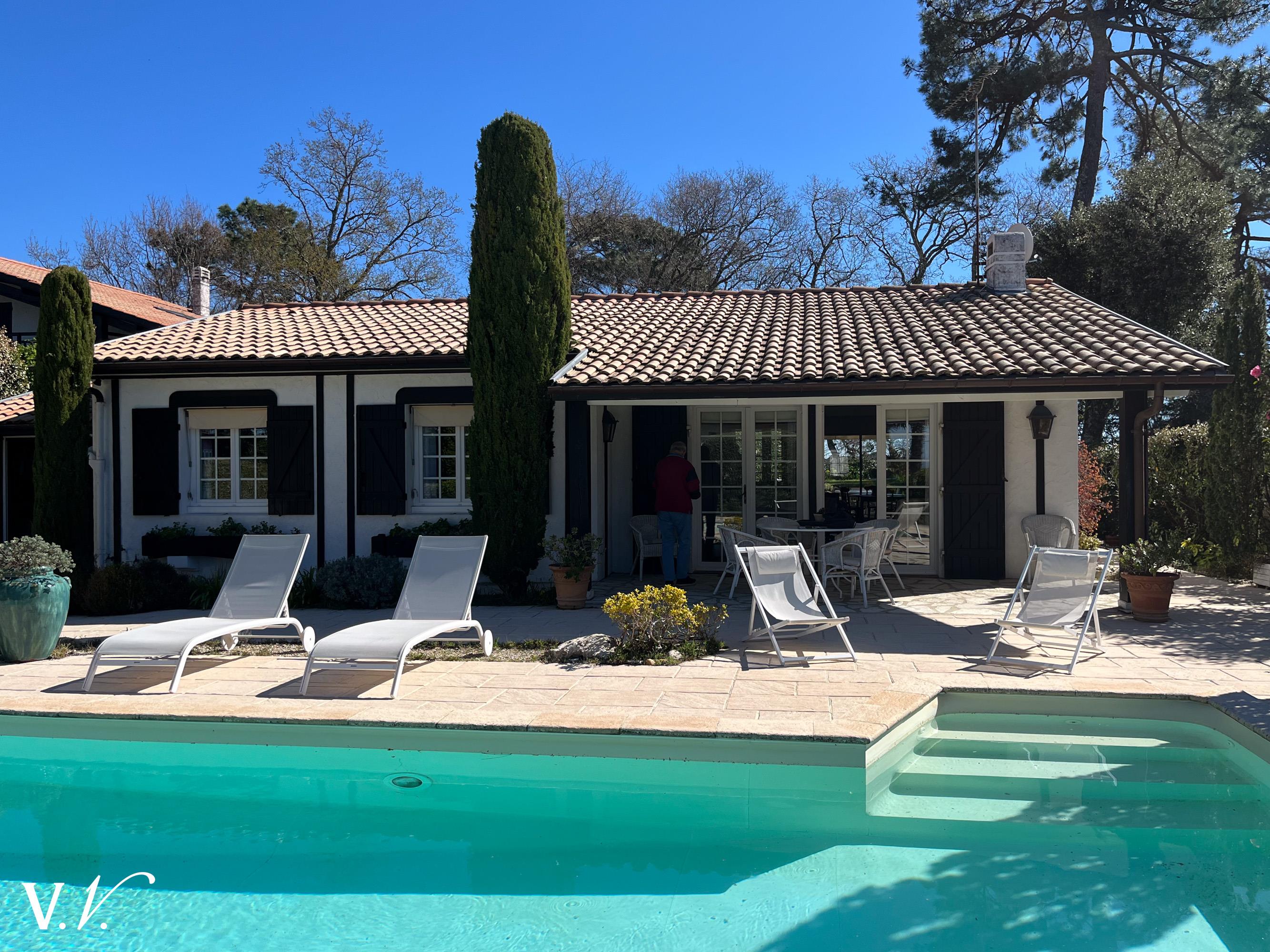 Bien de Prestige à LA TESTE DE BUCH, 5 pièces à 1 839 200 €