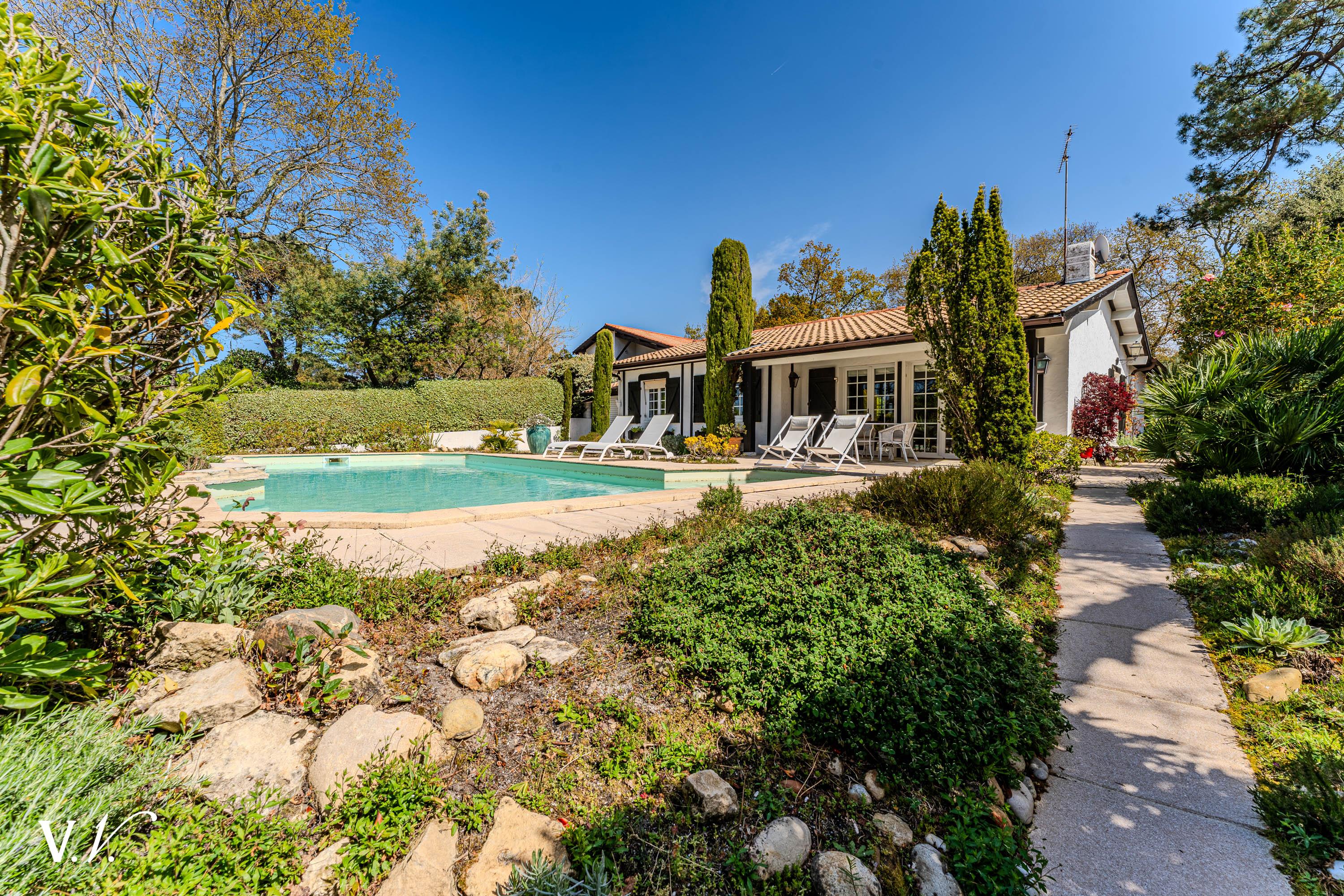 Bien de Prestige à LA TESTE DE BUCH, 5 pièces à 1 680 000 €