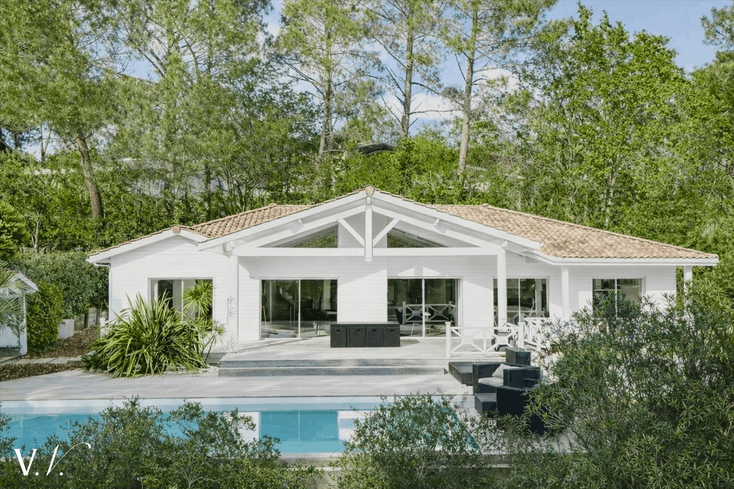 Bien de Prestige à LA TESTE DE BUCH, 8 pièces à 1 595 000 €