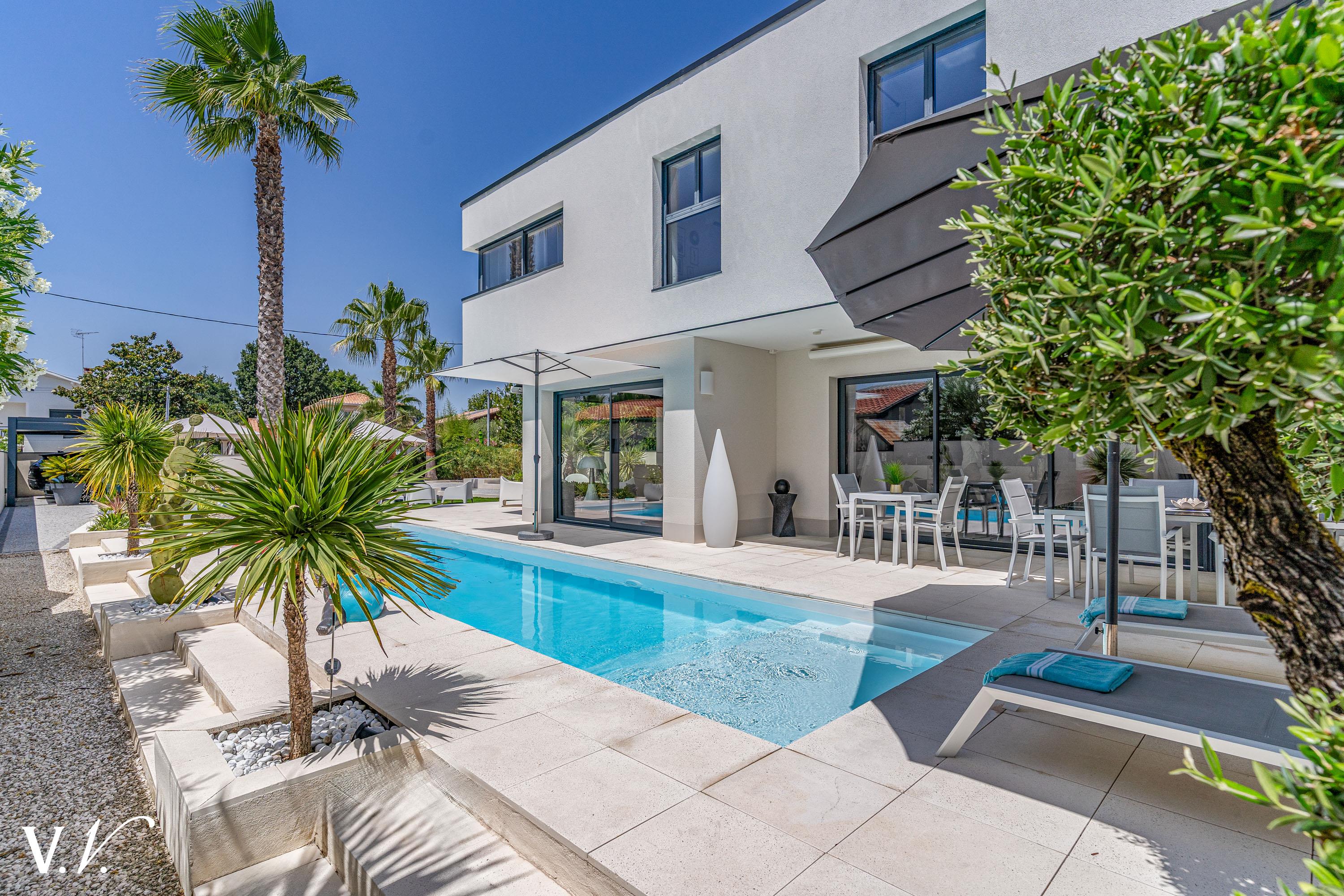 Bien de Prestige à GUJAN MESTRAS, 7 pièces à 1 420 000 €