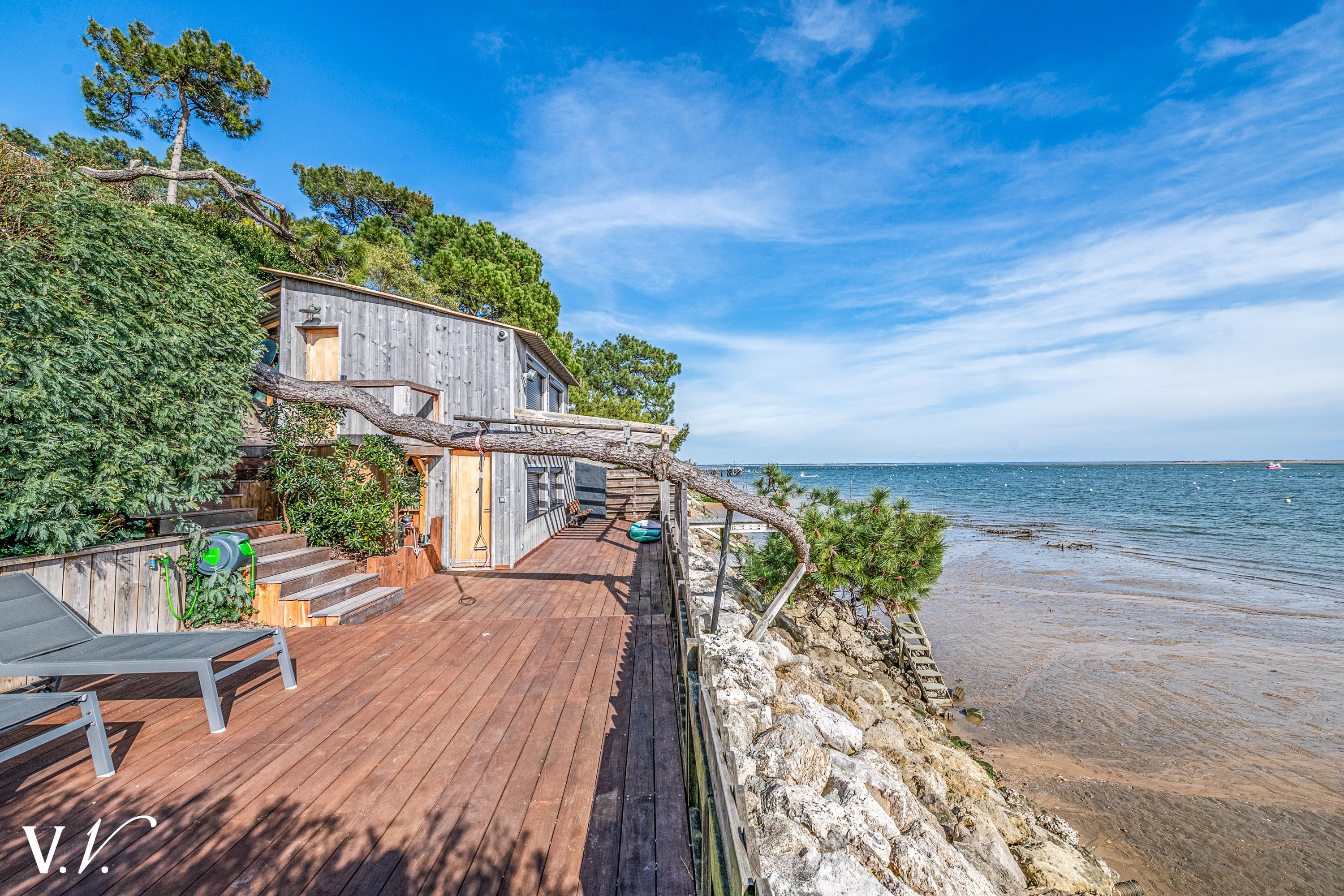 Bien de Prestige à LEGE CAP FERRET, 4 pièces à  €