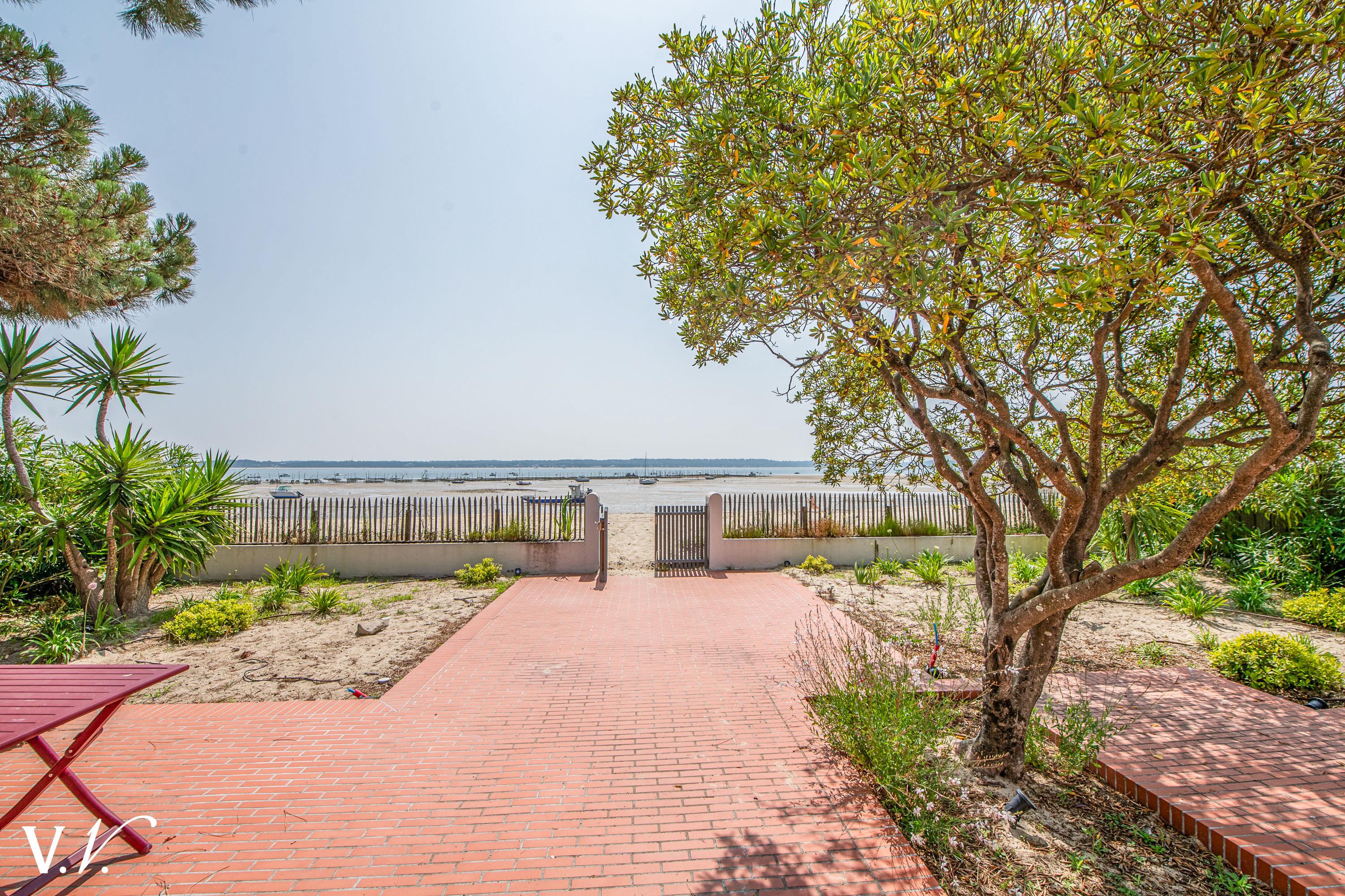 Bien de Prestige à LEGE CAP FERRET, 8 pièces à 6 792 500 €