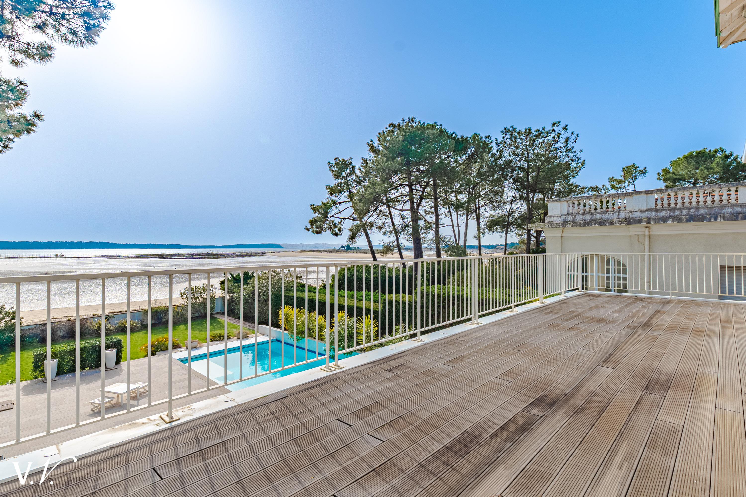Bien de Prestige à LEGE CAP FERRET, 10 pièces à 14 700 000 €