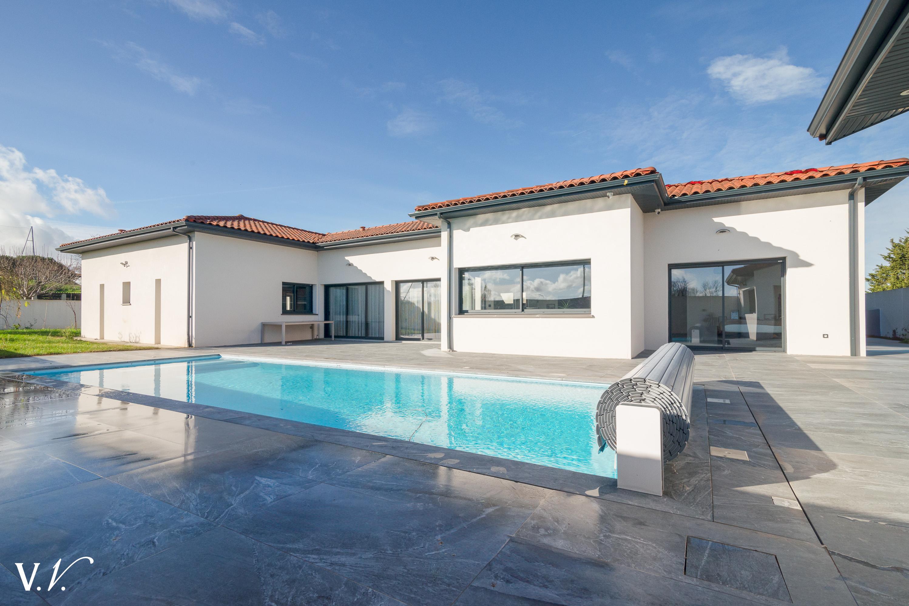 Bien de Prestige à PECHBONNIEU, 6 pièces à 790 000 €