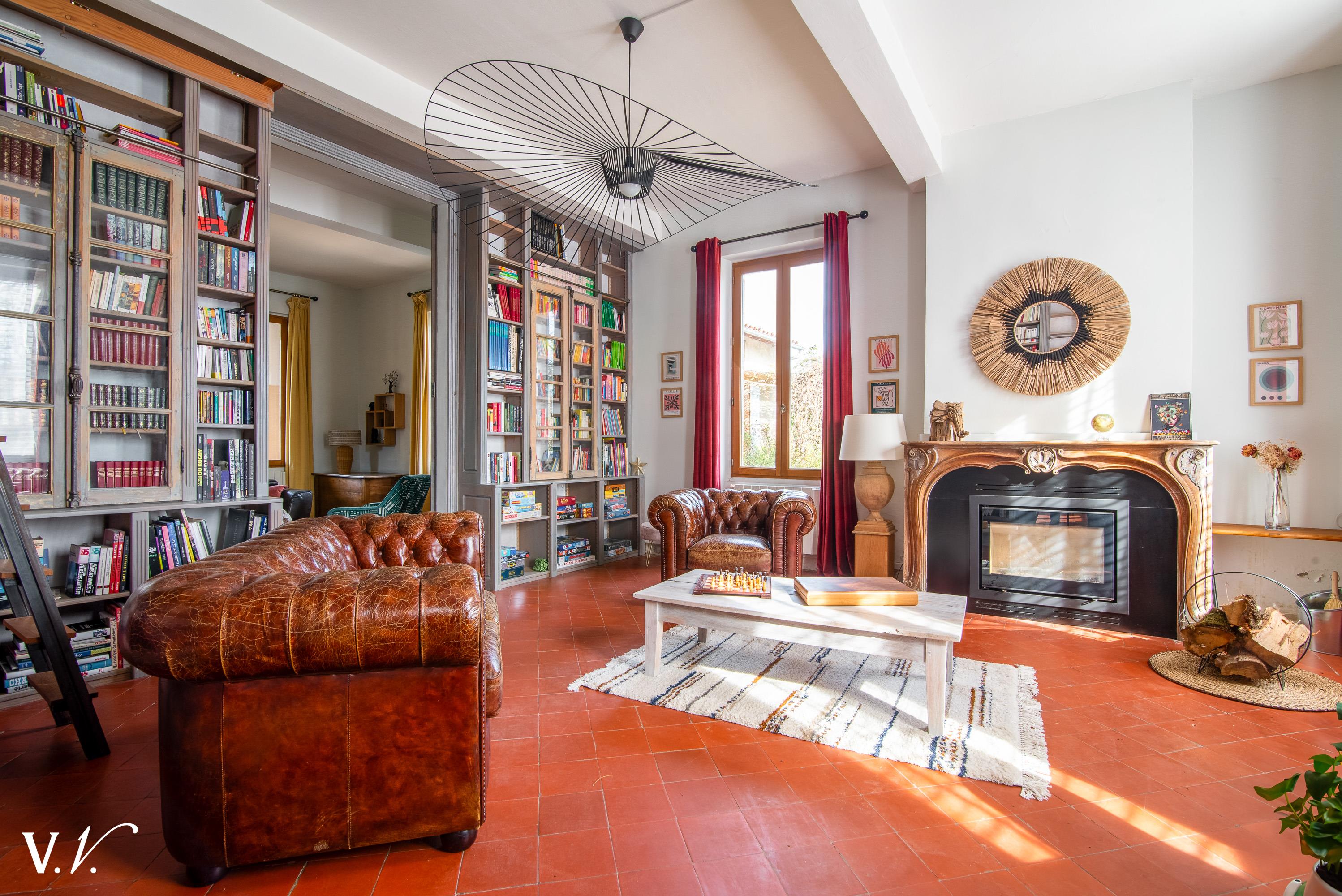 Bien de Prestige à LAUNAC, 9 pièces à 882 000 €