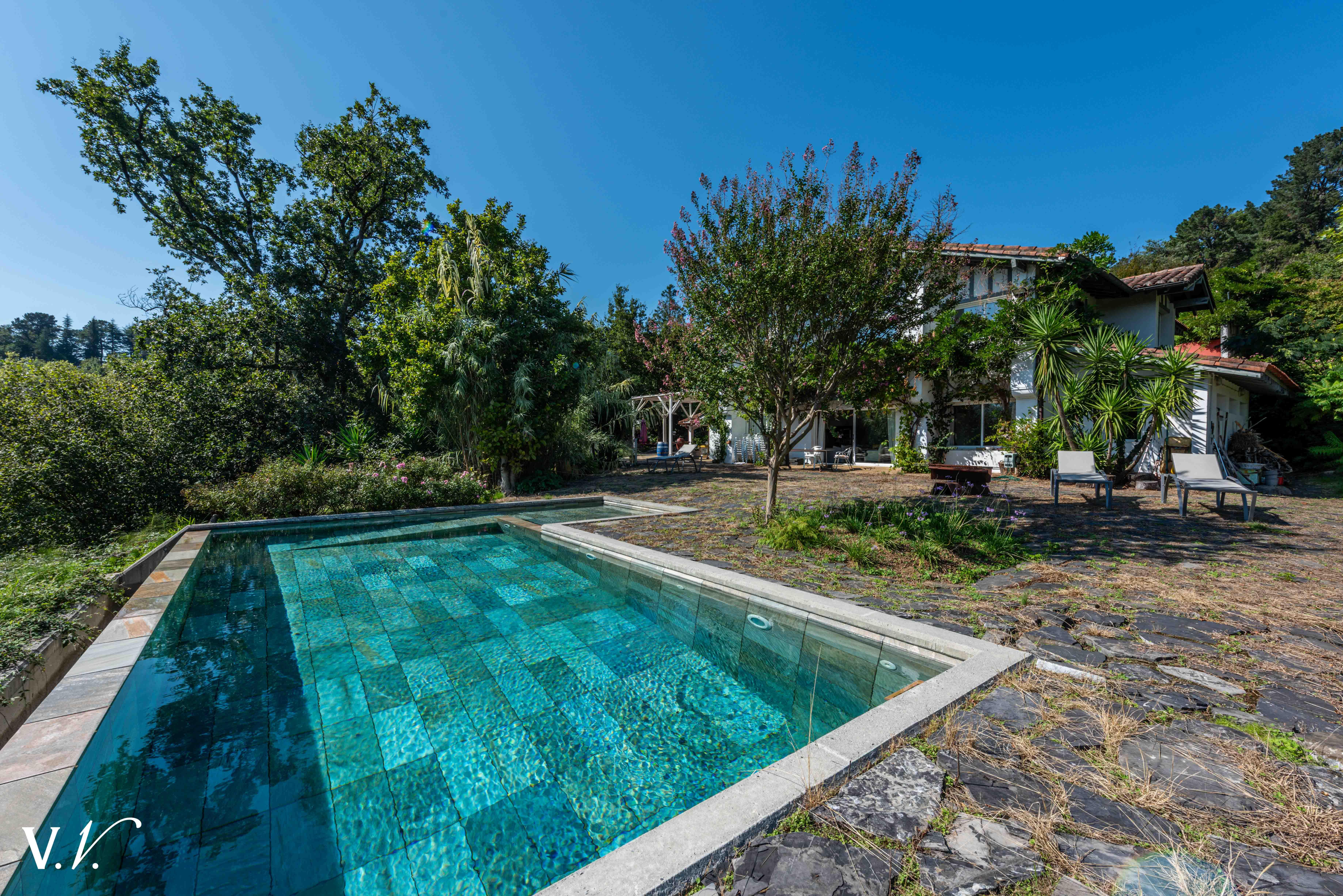 Bien de Prestige à URRUGNE, 7 pièces à 2 090 000 €