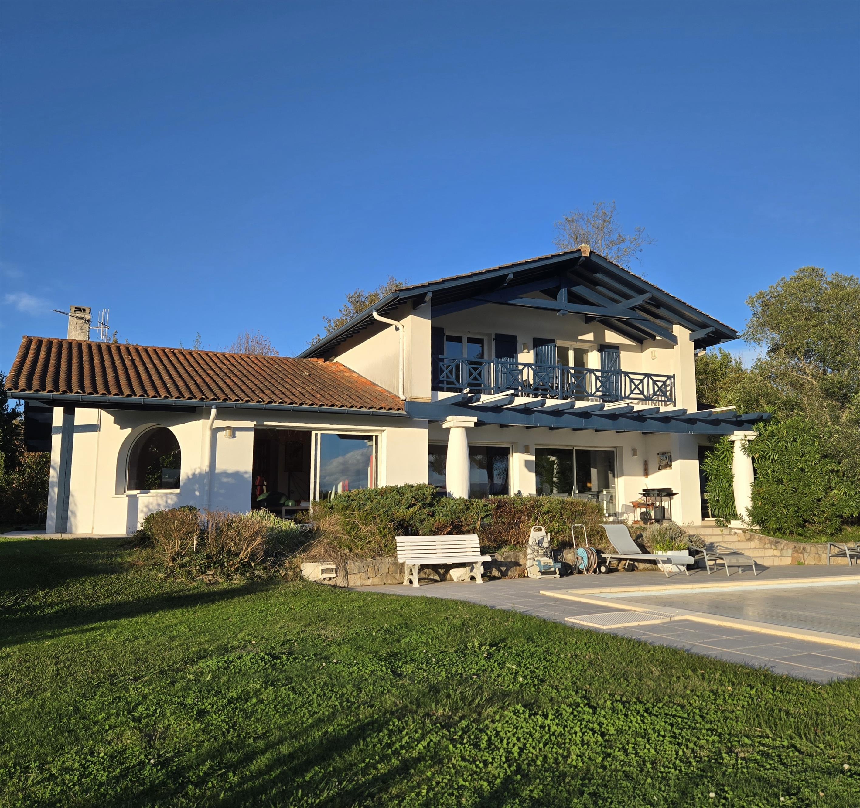 Bien de Prestige à , 7 pièces à 1 570 000 €