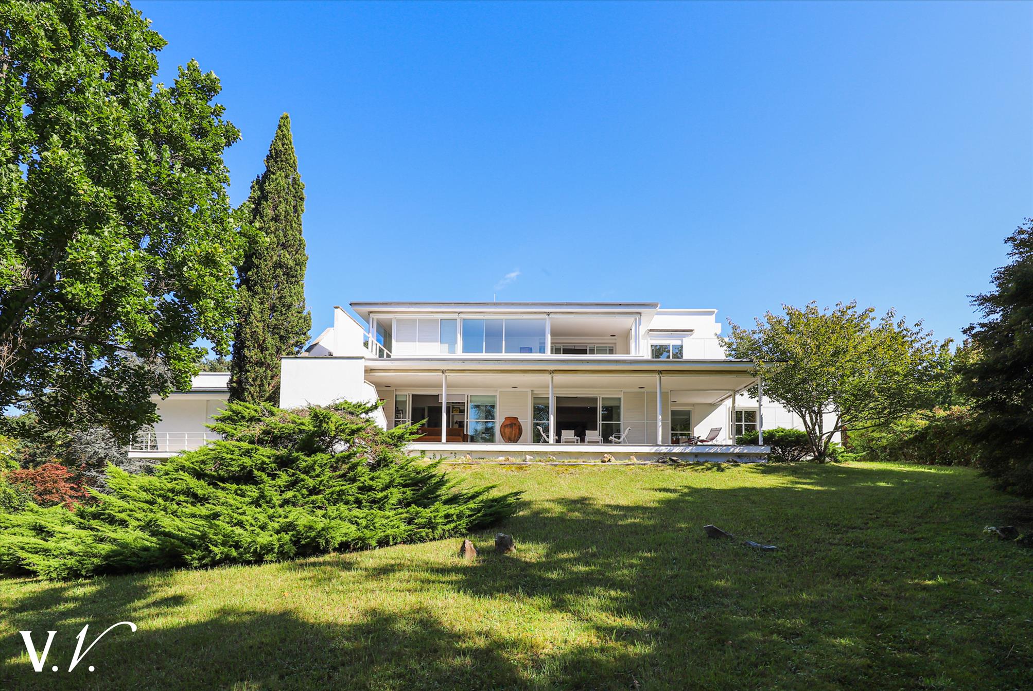 Bien de Prestige à ST JEAN DE LUZ, 10 pièces à 1 750 000 €