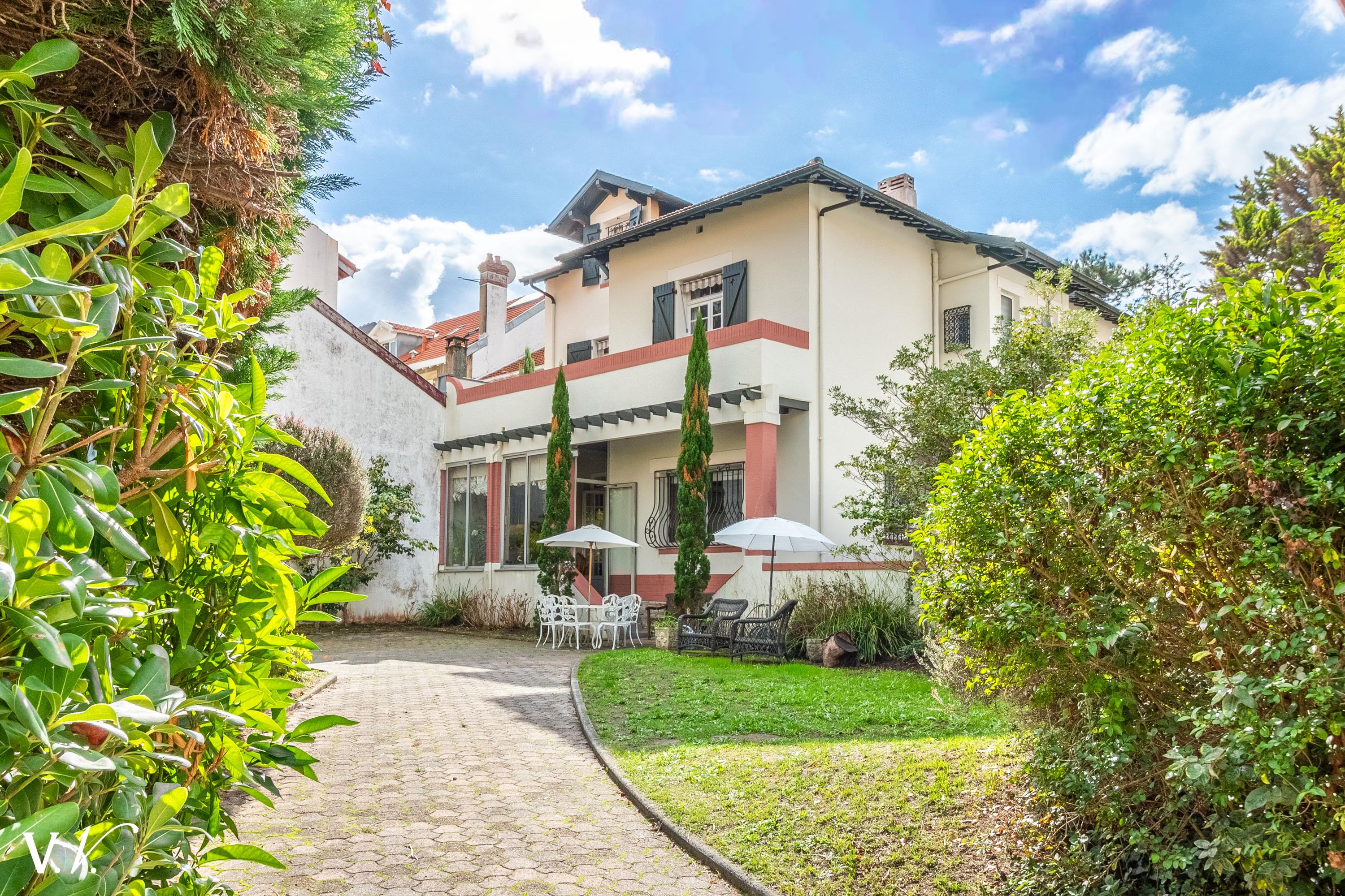 Bien de Prestige à BIARRITZ, 7 pièces à 2 782 000 €