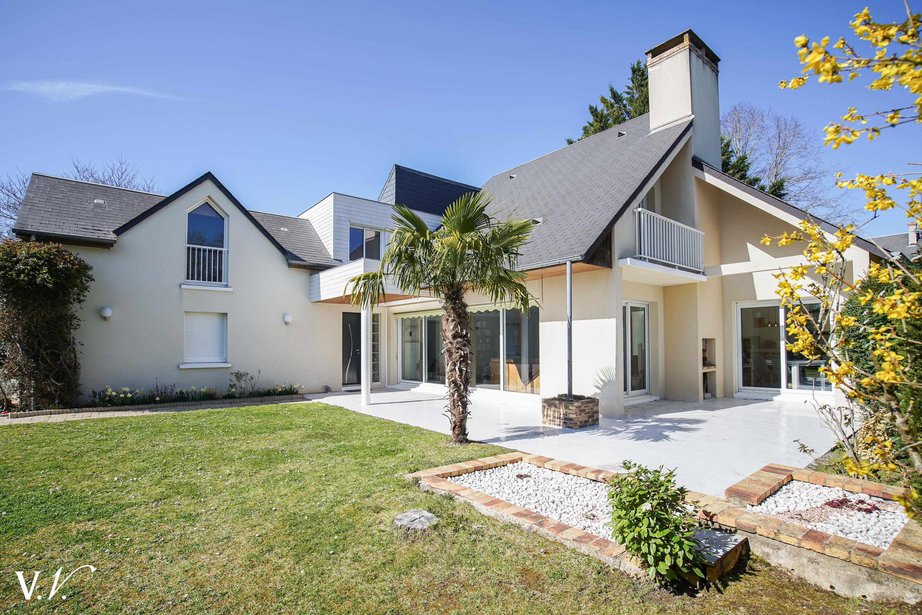 Bien de Prestige à ST AVERTIN, 6 pièces à 645 000 €