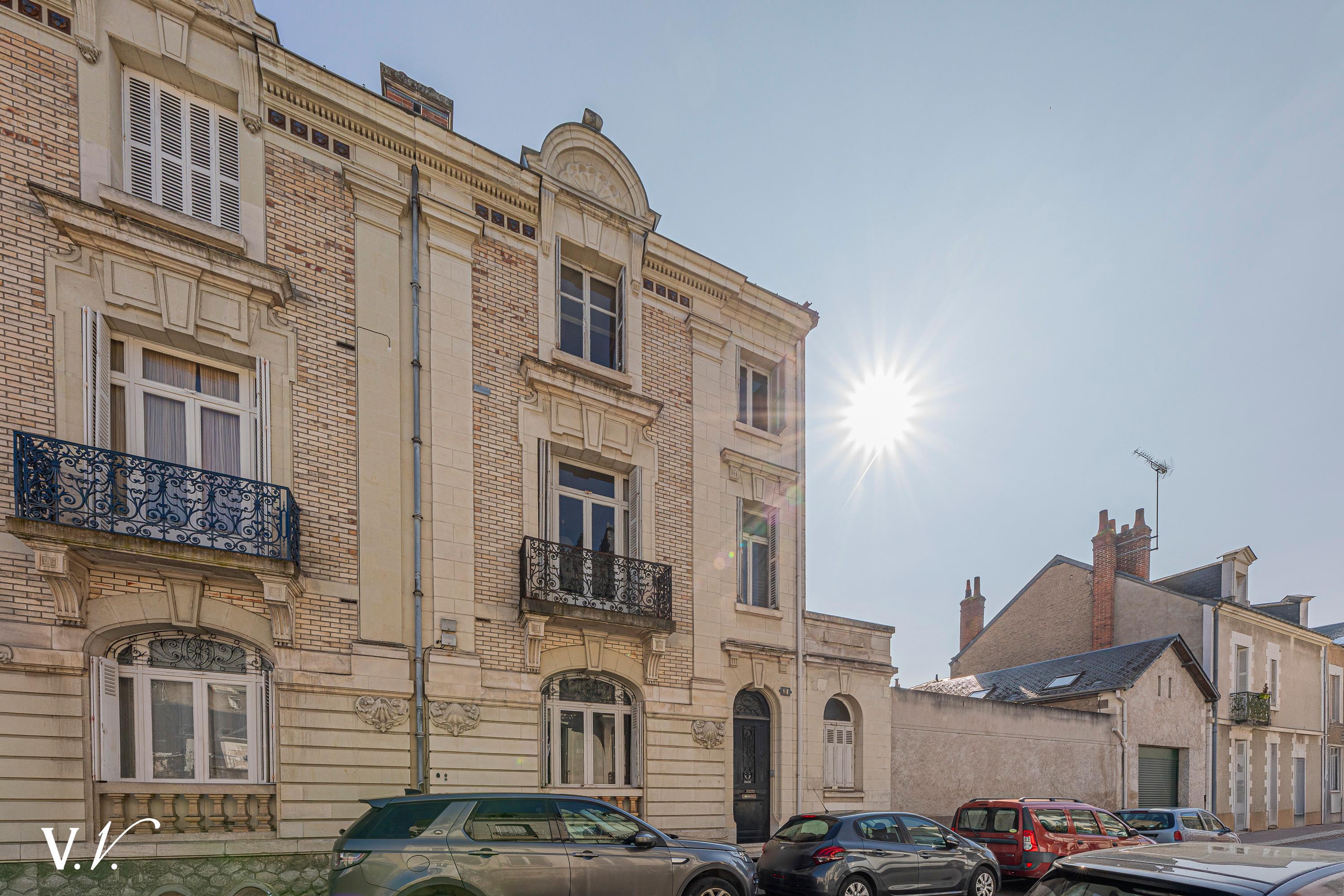 Bien de Prestige à TOURS, 11 pièces à 1 199 500 €