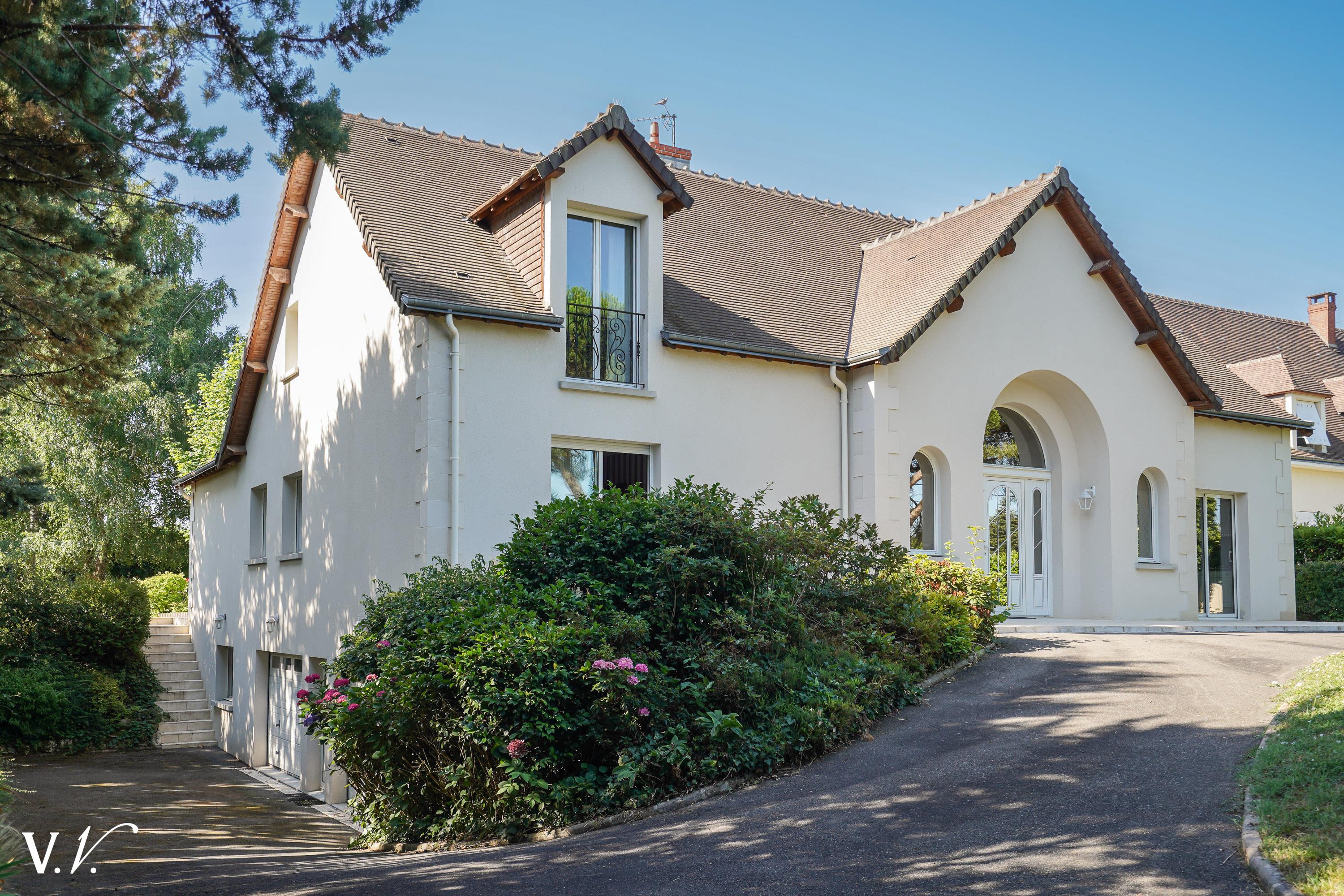 Bien de Prestige à AMBOISE, 10 pièces à 749 000 €