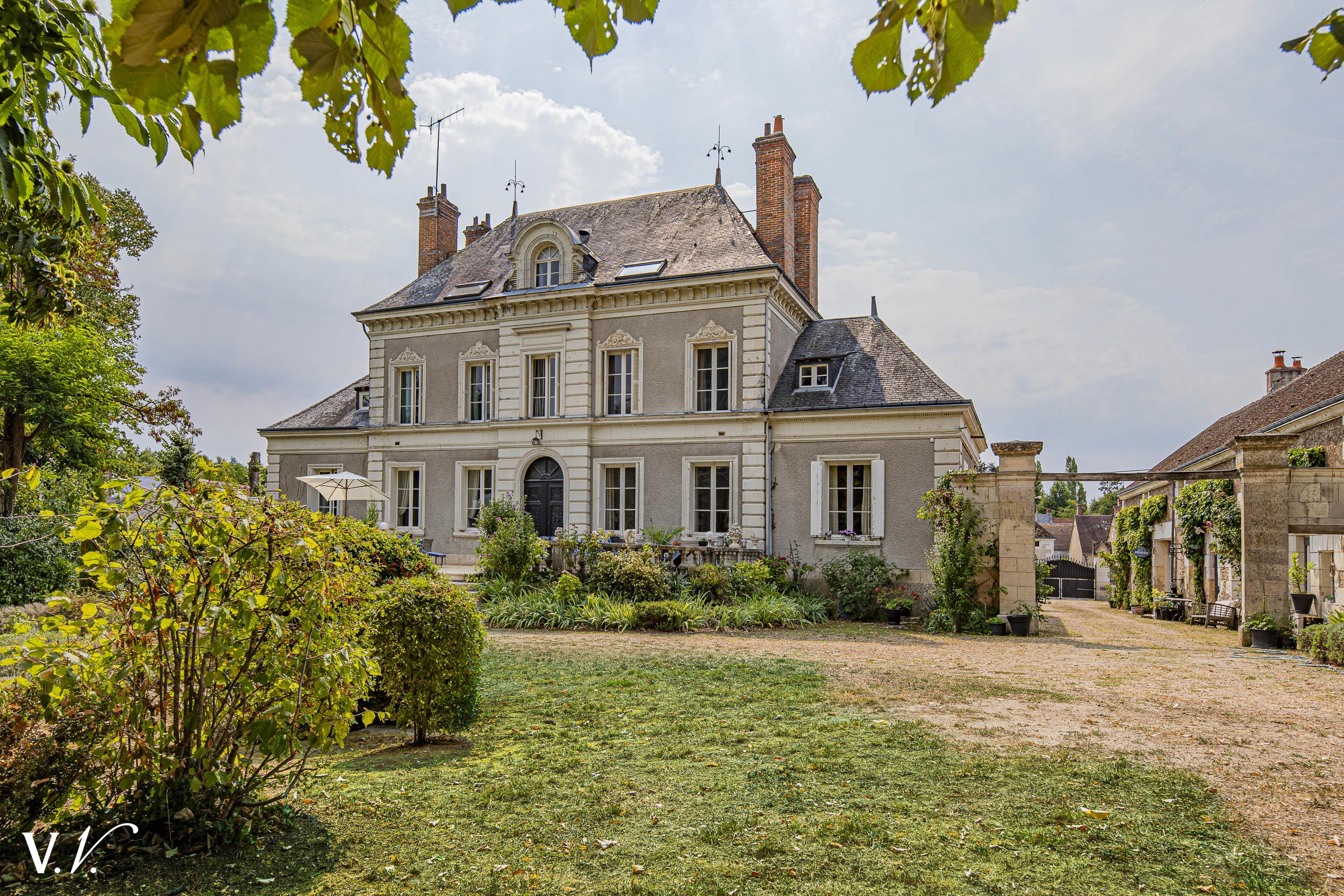 Bien de Prestige à ST GEORGES SUR CHER, 10 pièces à 1 200 000 €